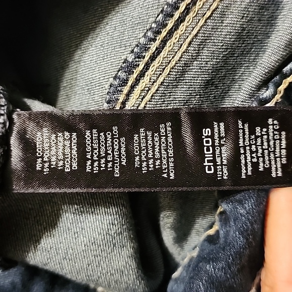 Chico's Cropped Jean - Picture 10 of 11